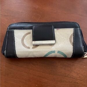 Chic Black and Cream Women's Key Holder